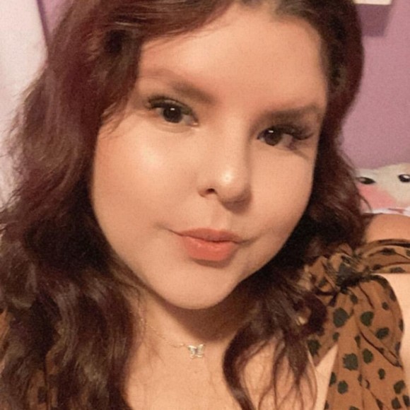 Meet your Posher, Daniela - Picture 1 of 1